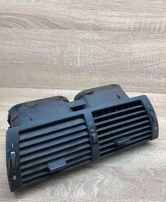 BMW X5 E53 Dash center air vent grill 8402221