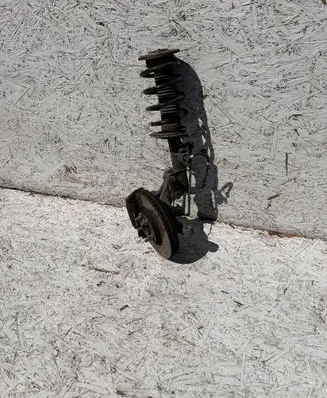 Front wheel hub spindle knuckle