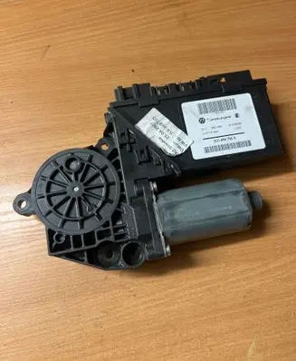 Volkswagen Touareg I Rear door window regulator motor 43660302 3D0959795E 05074366