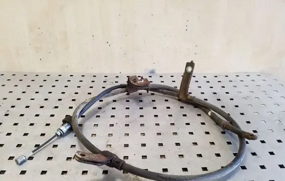 Handbrake/parking brake wiring cable