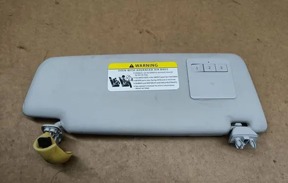 Volkswagen PASSAT B7 USA Sun visor 561857551
