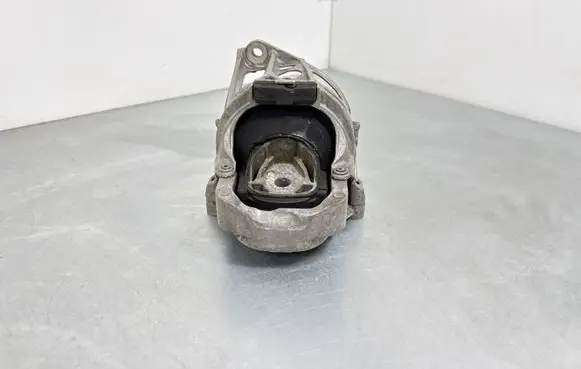 Audi A4 S4 B9 Engine mount bracket 4M0199371EP