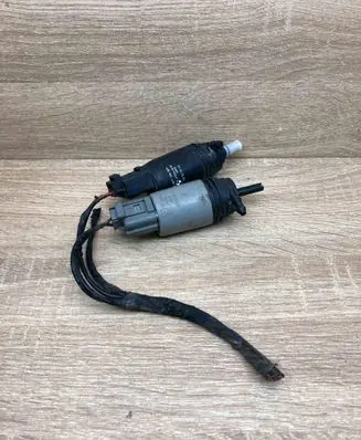 BMW 5 E60 E61 Windscreen/windshield washer pump 6934159 7199567 PairWithPlug