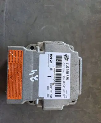 Volkswagen Touareg I Airbag control unit/module 7L0959655 0039P0020AEK 0285001957