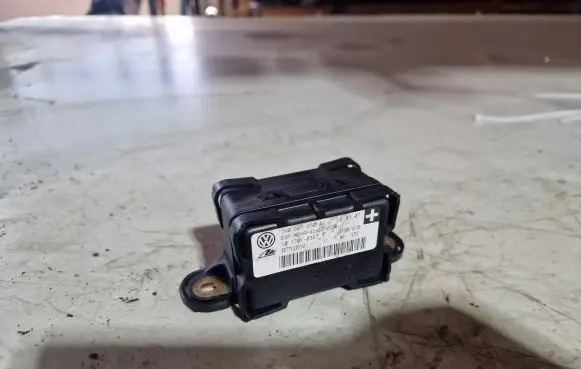 Volkswagen Touareg I ESP acceleration yaw rate sensor 7H0907652A