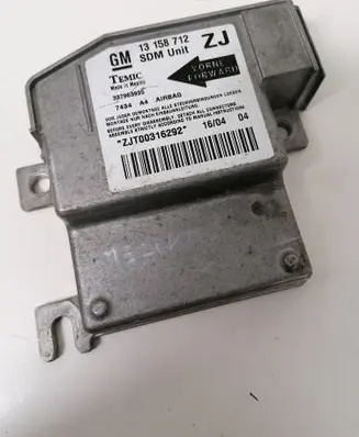 Opel Zafira A Airbag control unit/module 13158712