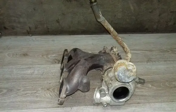 Volvo XC90 Turbo 030522092 30650209 4913105051