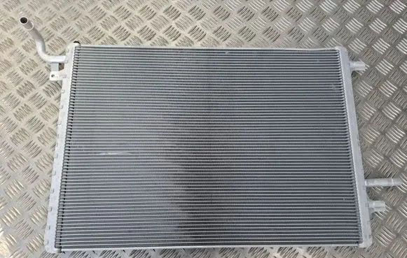 Land Rover Discovery 5 Optional radiator K8D28K230AC LR117684
