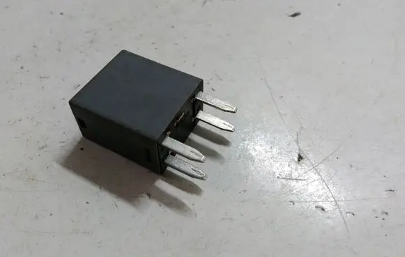 Opel Insignia A Other relay 13500114