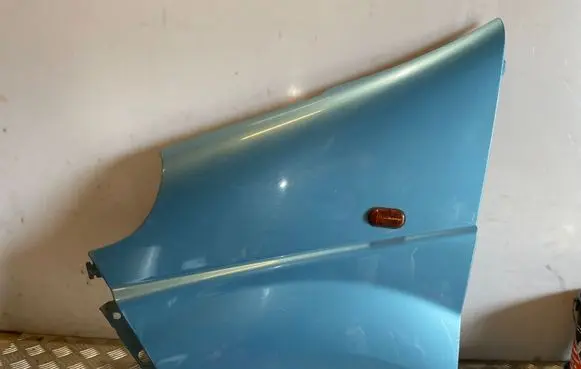 Opel Vivaro Fender