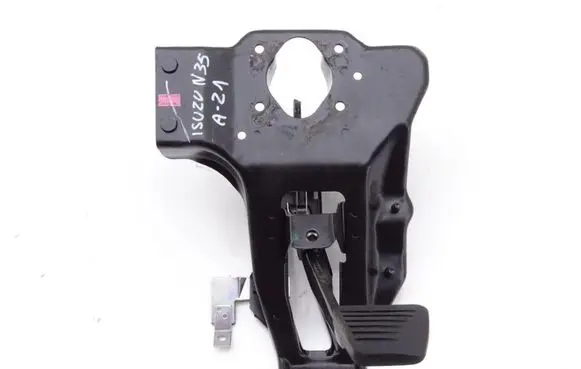 Isuzu N Series Brake pedal