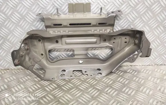Toyota Yaris Radiator support slam panel