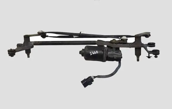 KIA Sorento Front wiper linkage and motor 981003E100