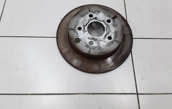 Toyota Corolla Verso AR10 Rear brake disc