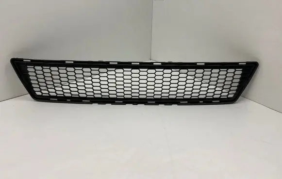 Toyota Verso Front bumper lower grill 531120F040