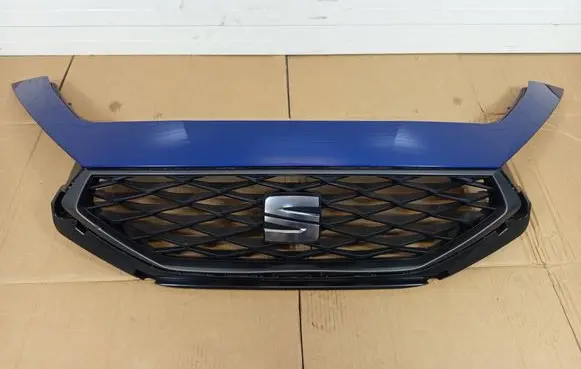 Seat Leon IV Front bumper upper radiator grill 5FA853651G