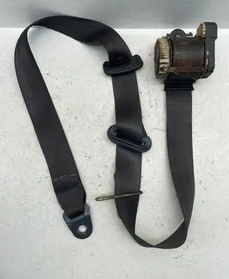 Citroen C3 Front seatbelt 041047