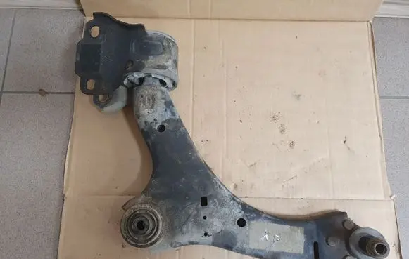Volvo S80 Front lower control arm/wishbone