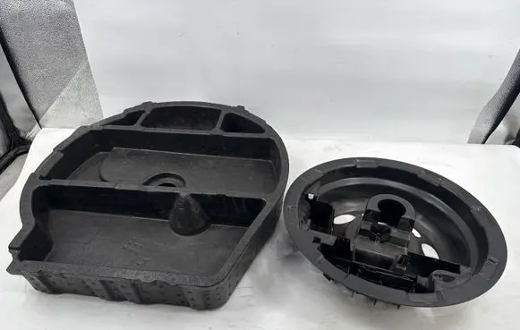 Mercedes-Benz C W203 Spare wheel section trim 506377