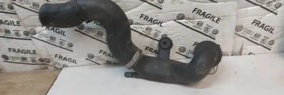 Volkswagen Touareg I Engine coolant pipe/hose 7L6122291