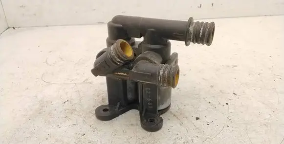 BMW 5 E34 Coolant heater control valve 1147412042