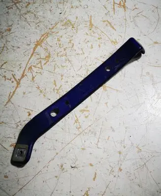 Ford Mustang VI Fender mounting bracket FR3B16C198EC