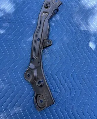 Skoda Fabia Mk4 (6VA) Headlight/headlamp mounting bracket 6VA805931 022202S