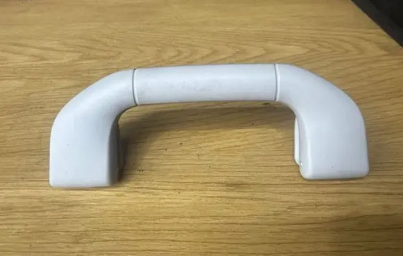 Mercedes-Benz C W204 Front interior roof grab handle A2048100051