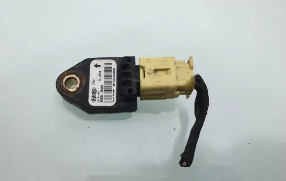 KIA Pro Cee'd II Airbag deployment crash/impact sensor 95930A600