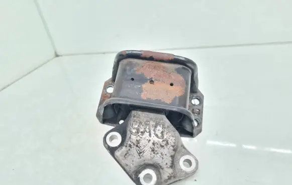 Citroen C4 I Picasso Engine mount bracket 9636583980 9636845880
