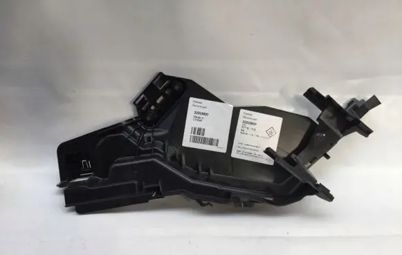 Polestar 2 Rear door exterior handle/bracket 32310937