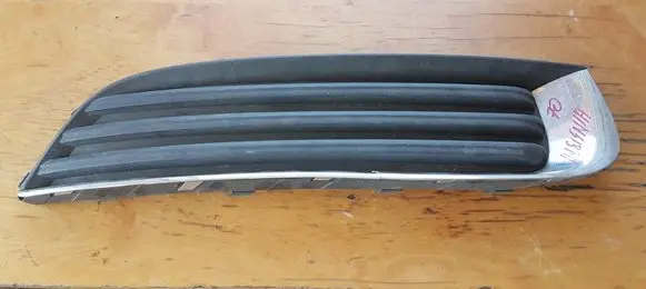 Opel Insignia A Front bumper lower grill 13266080