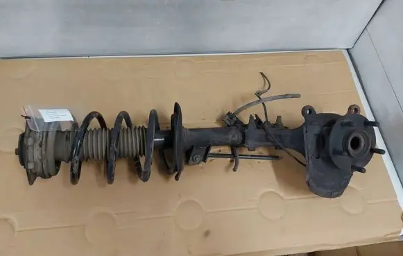 Nissan Qashqai Front wheel hub spindle knuckle