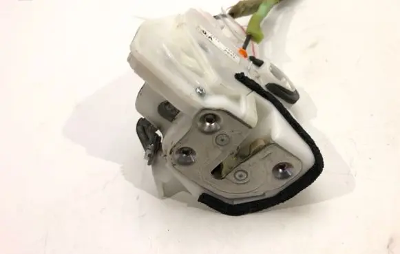 Mazda CX-5 Front door lock