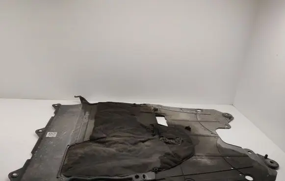Renault Latitude (L70) Engine splash shield/under tray 758900027R