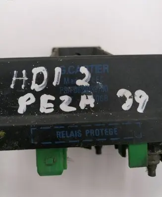 Peugeot 406 Glow plug pre-heat relay 9619039780
