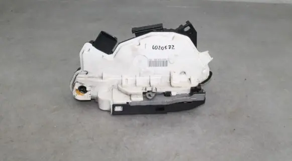 Seat Ibiza IV (6J,6P) Front door lock 5N2837016C