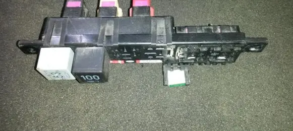 Volkswagen Golf IV Fuse box set 8l0941822