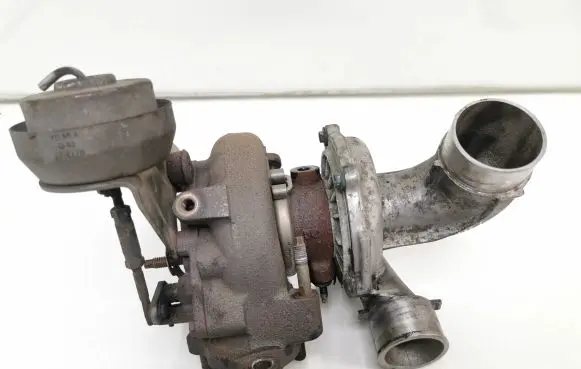 Toyota Avensis T250 Turbo 172010R041 071030 01579