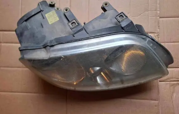 Volkswagen Touran I Headlight/headlamp 2K0941006B