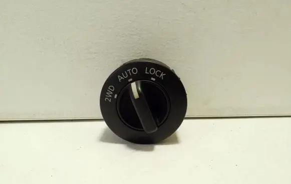 Nissan X-Trail T30 Differential lock switch 