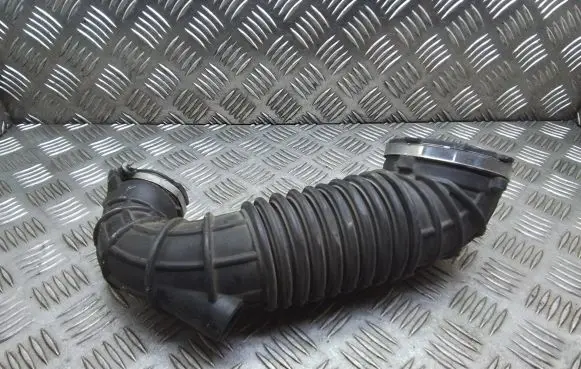 Air intake hose/pipe