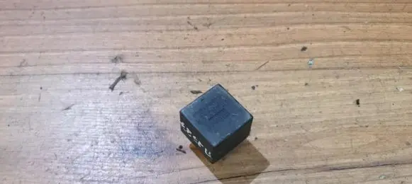 Renault Espace II Other relay 12v25a03501 207.1