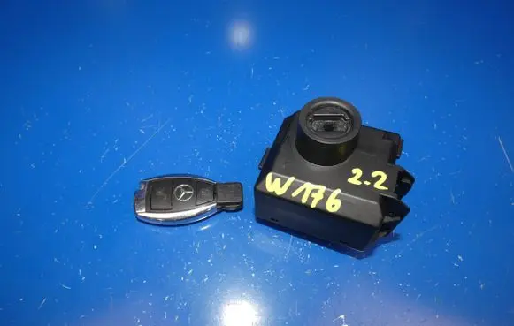 Mercedes-Benz A W176 Ignition lock A2469055501 904010EQ0QA14 1010366300