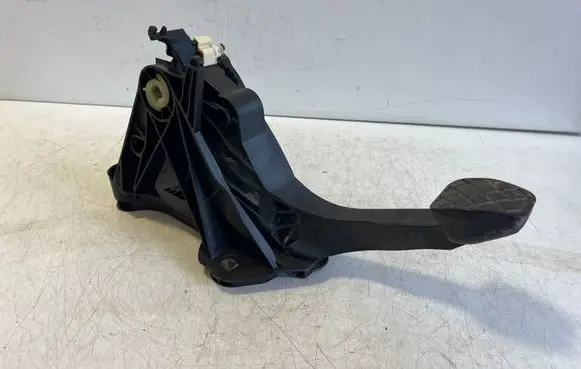 Audi Q2 - Clutch pedal 5Q2721059HB