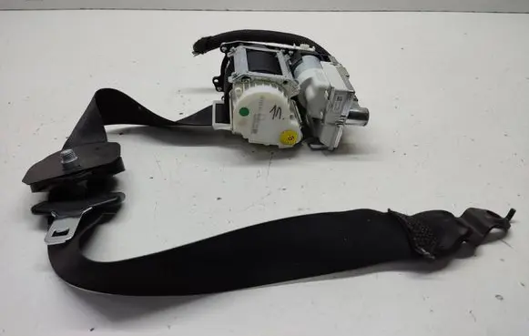 Mercedes-Benz ML W164 Front seatbelt 34066979 34072575b 19129132