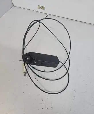 Toyota Prius (NHW20) Fuel cap release pull handle 