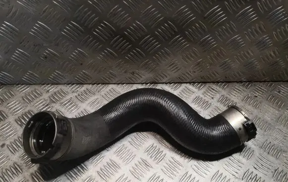 Mercedes-Benz C W204 Intercooler hose/pipe 2045282982 A2045282982