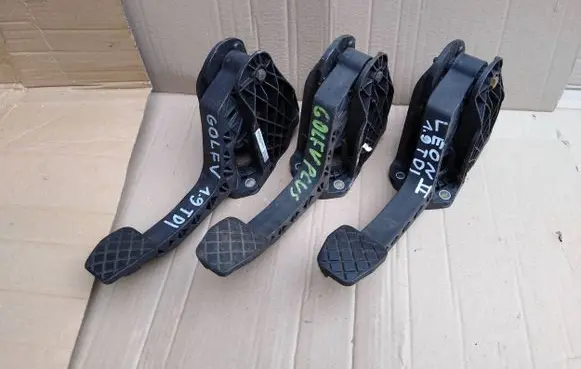 Skoda Octavia Mk2 (1Z) Clutch pedal 1K1721059BJ