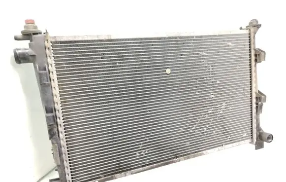 Mercedes-Benz Vaneo W414 Coolant radiator A1685001702